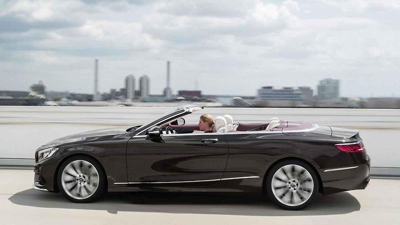 Mercedes-Benz třídy S Kabriolet.