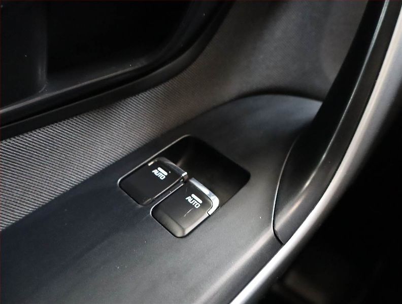 Kia Ceed (2016) 1.4 CVVT, Serv.kniha - fotka 15 z 17