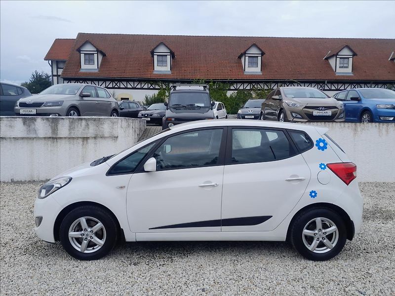 Hyundai ix20 1,4i16V 66 kW - fotka 4 z 48