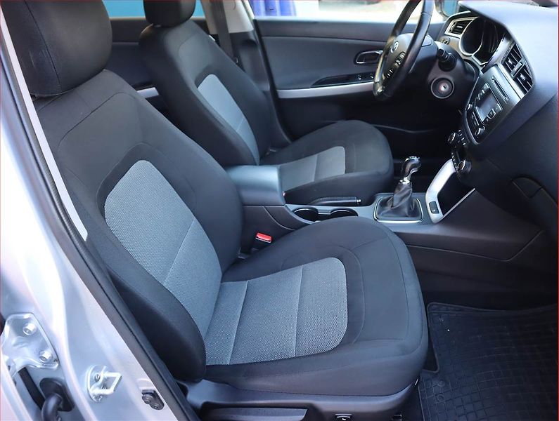 Kia Ceed (2017) 1.6 CRDi, Serv.kniha, Tempomat - fotka 9 z 20