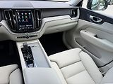 Volvo XC60 B5 AWD PLUS, LIGHT PAKET, ACC - náhled 24