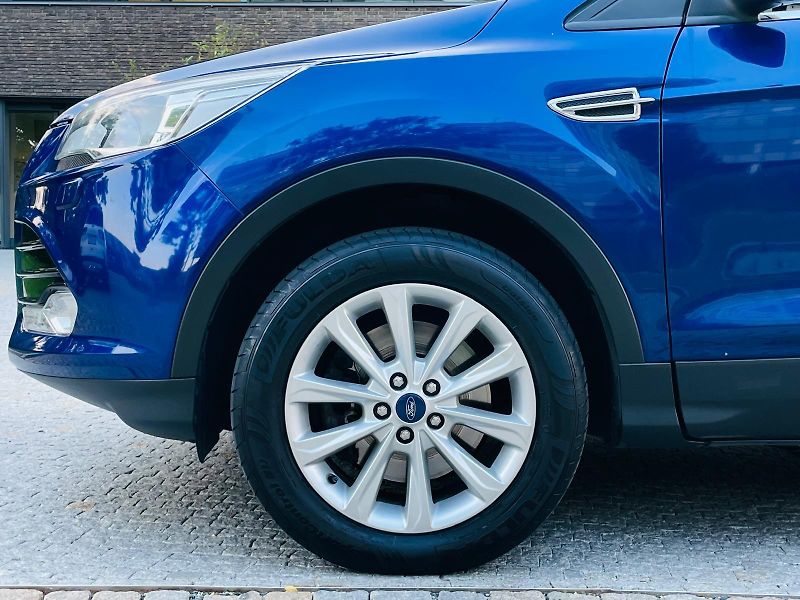 Ford Kuga 2.0TDCi MANUÁL SERVISKA TAŽNÉ  - fotka 46 z 46