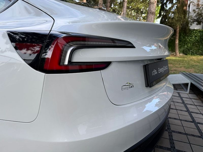 Tesla Model 3 Standart Range Premium / Tažné - fotka 8 z 39