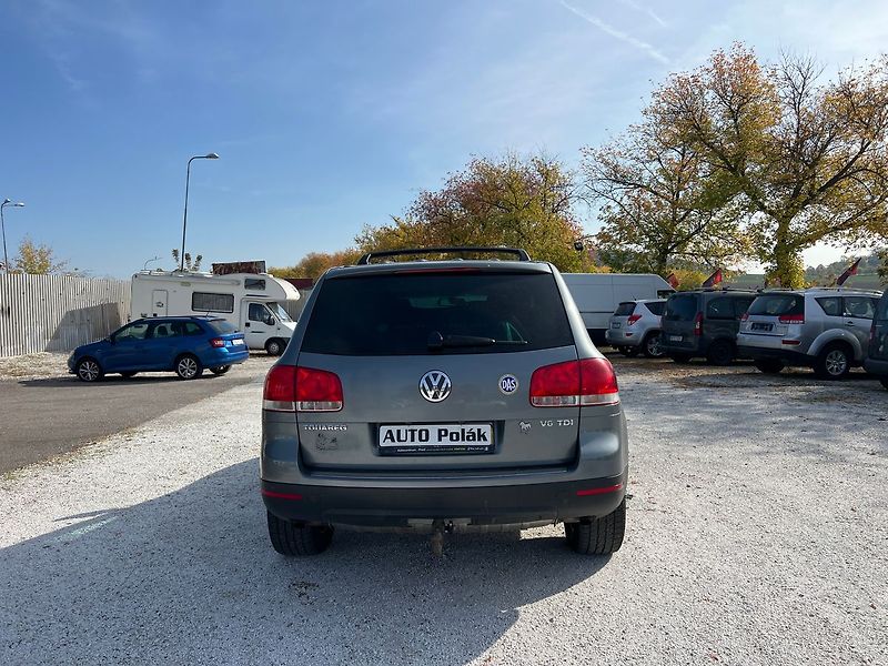 Volkswagen Touareg 3.0 TDI V6 4x4 - fotka 14 z 16