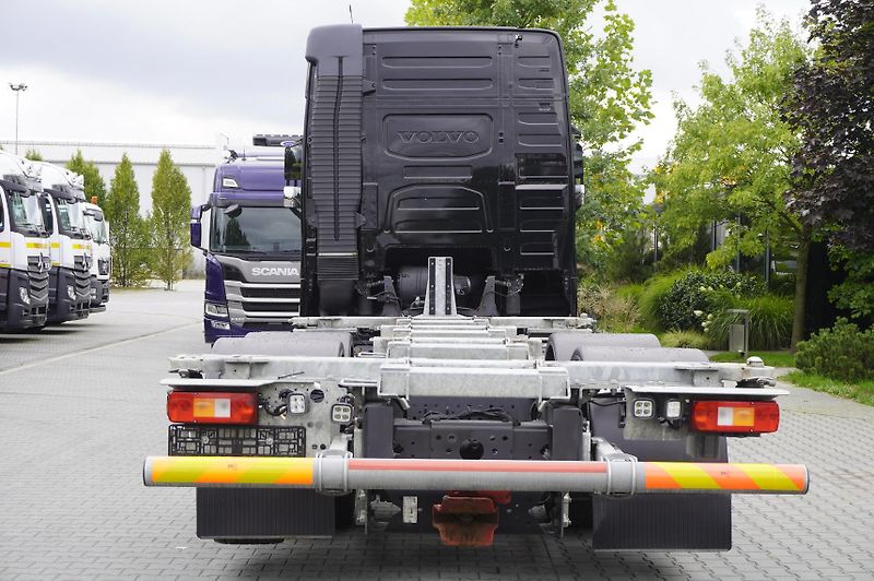 Volvo FH (2023) 500 6x2 / 180 tho. km / BDF - fotka 4 z 24