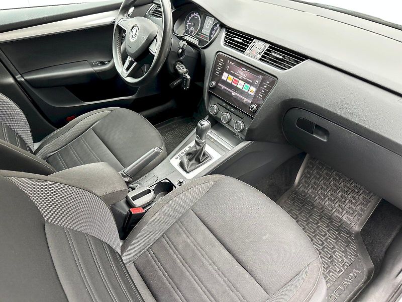 Škoda Octavia (2018) 1.6 TDI 85kW DSG Ambition Fres - fotka 7 z 22