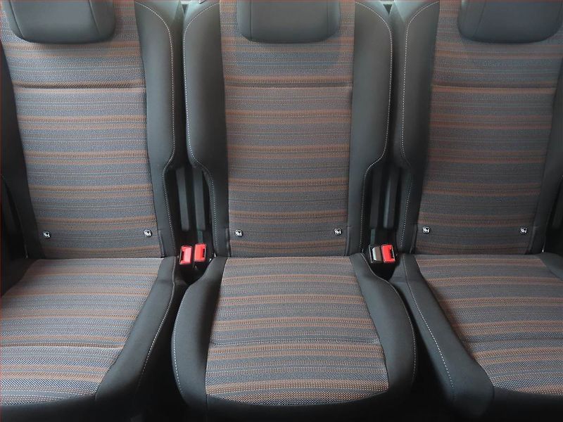 Opel Combo (2022) Elegance 1.2 Turbo, 5Míst, ČR - fotka 10 z 17