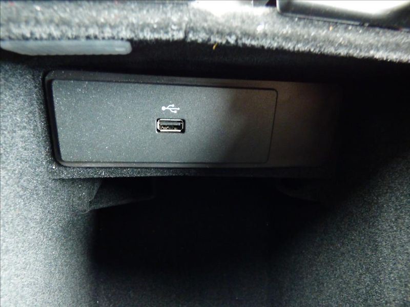 Ford Mondeo 2,0 LED,Navi,Titanium servis - fotka 46 z 72