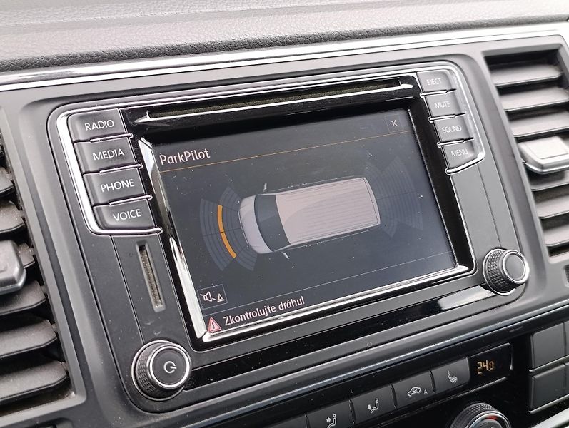 Volkswagen Multivan 2.0TDI 110kW ČR - fotka 26 z 35