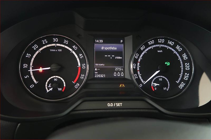 Škoda Octavia (2016) RS 2.0 TDI, Automat, Kůže - fotka 11 z 18