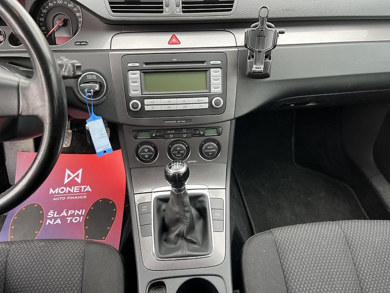 Volkswagen Passat 1.9 TDI - fotka 14 z 18