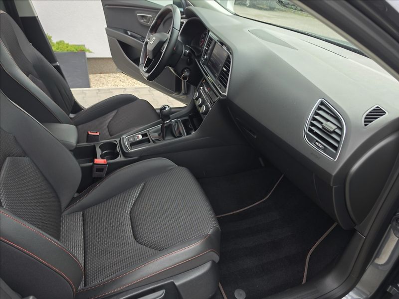 Seat Leon 1,4 TSi 92KW FR LED NAVI KŮŽE - fotka 36 z 49