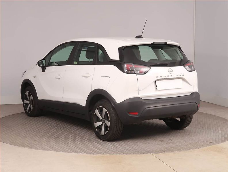 Opel Crossland X (2022) 1.2 Turbo, ČR,1.maj - fotka 4 z 16