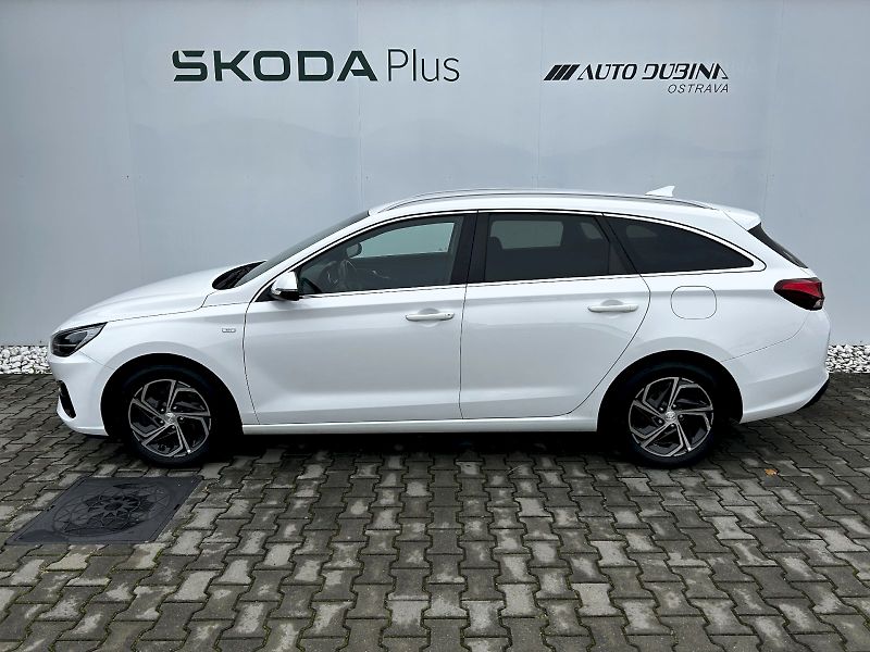 Hyundai i30 (2021) Combi 1.5 T-GDI MHEV MP6 Style - fotka 3 z 30