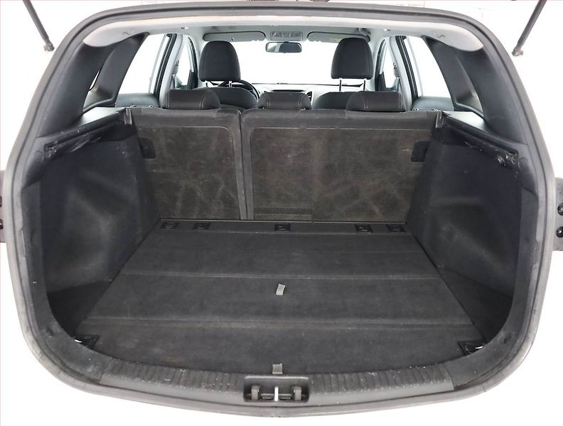 Hyundai i30 (2015) 1.6 MPI, ČR,1.maj, Serv.kniha - fotka 11 z 11
