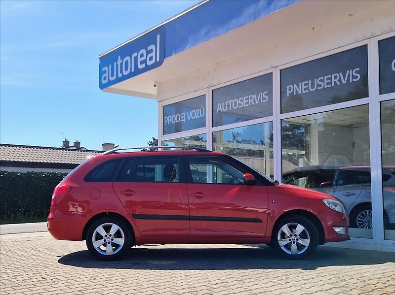 Škoda Fabia 1,2 TSI STŘE.OKNO KLIMA ZIMAKY - fotka 6 z 28