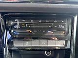 Volkswagen Touran 2.0 TDI 110kW DSG Highline - náhled 15