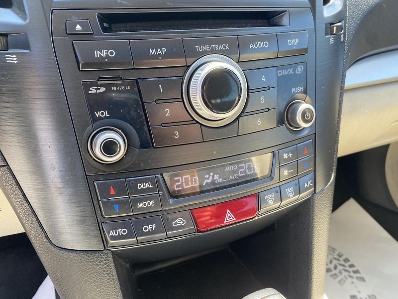 Subaru Outback 2.5i 170PS 4x4 BIFUEL PAN NAVI - fotka 152 z 157