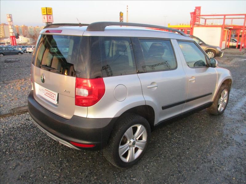 Škoda Yeti 1,2 TSI, serviska, aut. klima, - fotka 5 z 37
