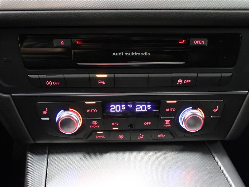 Audi A6 3,0 TDI 160KW S-Line top stav - fotka 25 z 32