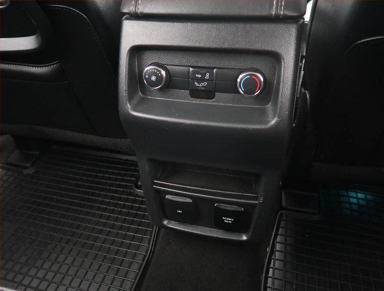 Ford Galaxy (2016) 2.0 TDCi, 4X4, 7 míst - fotka 28 z 30