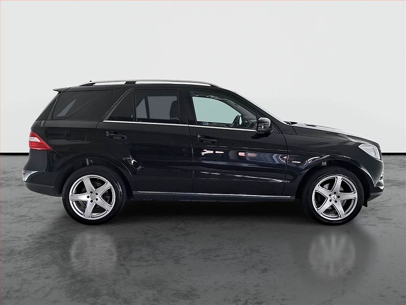Mercedes-Benz Třídy M (2012) ML 350 BlueTEC, 4X4, Automat - fotka 6 z 19