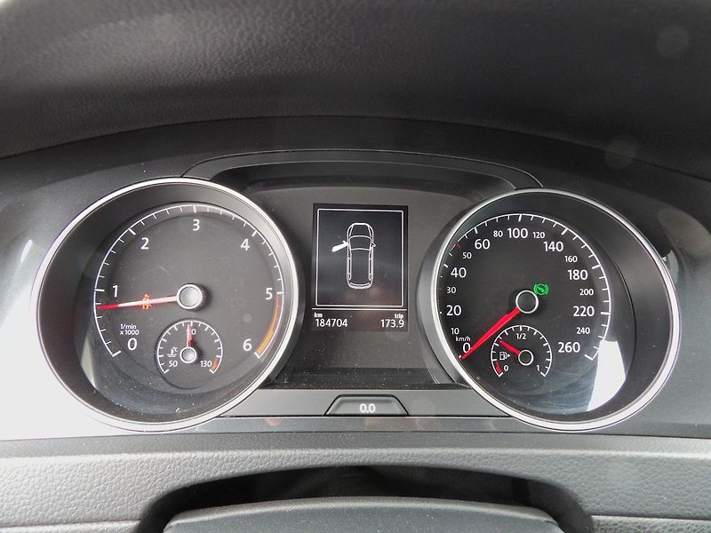 Volkswagen Golf 1.6TDI 85kW DSG Navi PDC - fotka 14 z 29