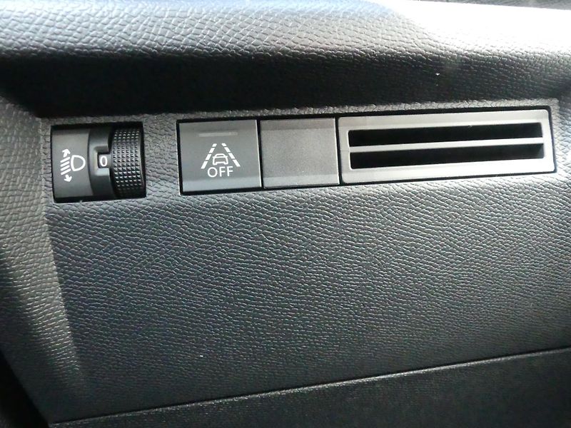 Citroën C4 (2026) PLUS Hybrid 145k Automatic  - fotka 20 z 21