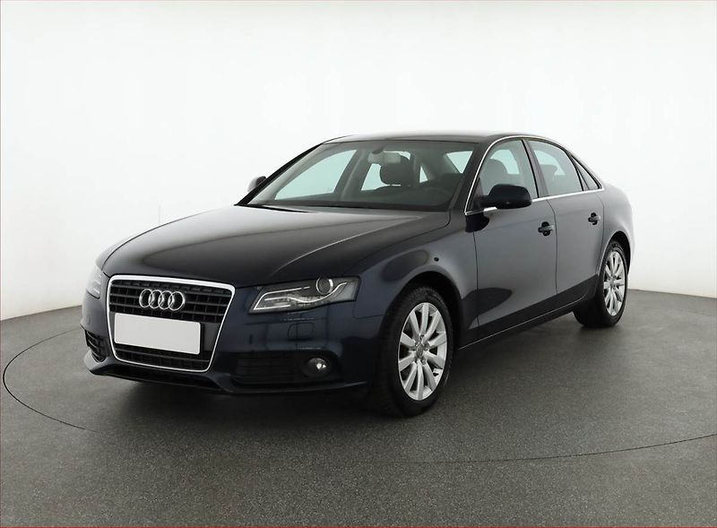 Audi A4 (2010) 1.8 TFSI, Serv.kniha, Navi - fotka 2 z 16