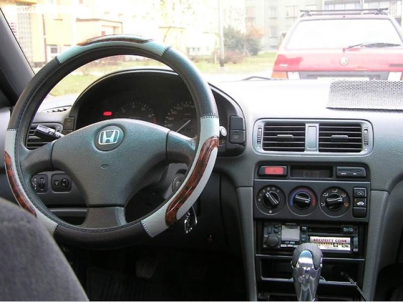 ZKUŠENOSTI UŽIVATELE: Honda Accord 2.0-16V