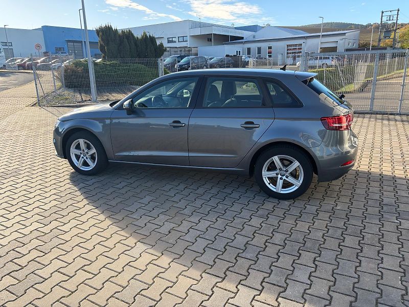 Audi A3 (2019) - fotka 2 z 10