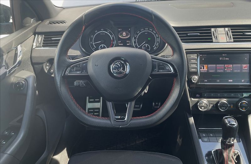 Škoda Octavia 2,0 TSI RS 162kW Challenge, 18 - fotka 13 z 28