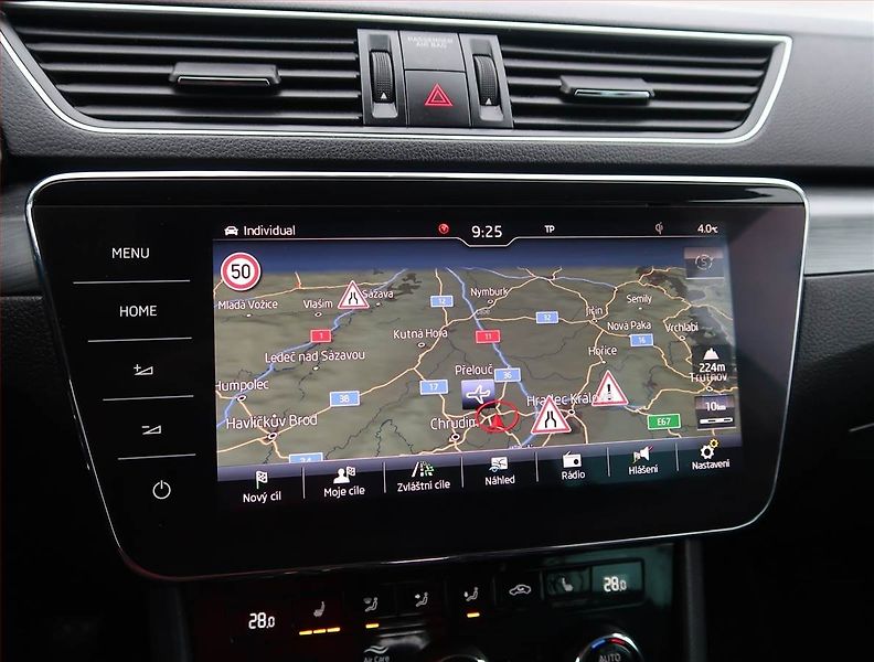 Škoda Superb (2018) 2.0 TDI, 4X4, Automat, Kůže - fotka 16 z 24