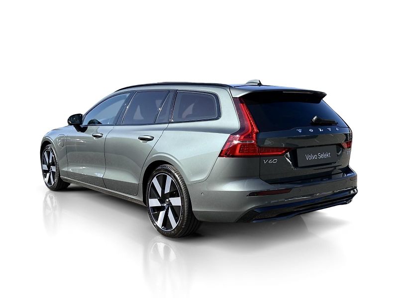 Volvo V60 T8 AWD ULTRA DARK // 335 kW - fotka 3 z 57