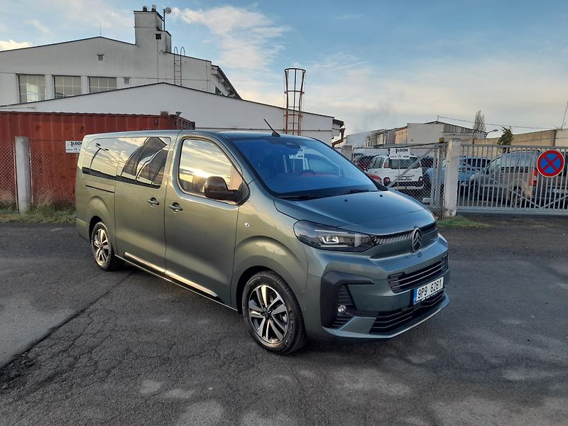 Citroën SpaceTourer (2026) SHINE L3 2,2 BlueHDi 180 EAT8 - fotka 1 z 31