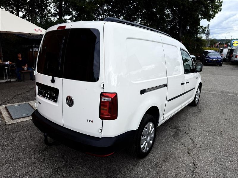 Volkswagen Caddy 2,0 TDi MAXI - fotka 5 z 32