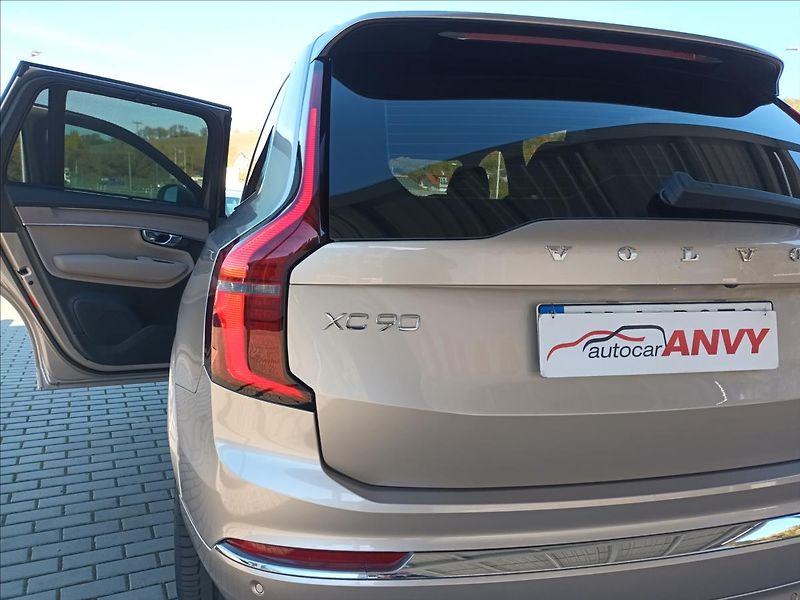 Volvo XC90 2,0 B5,BRIGHT PLUS,ČR,POLESTAR - fotka 35 z 37