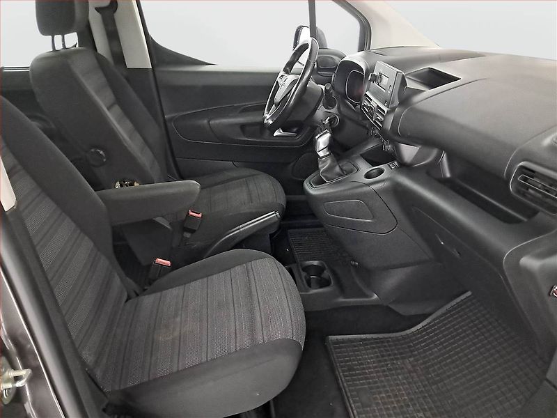 Opel Combo (2018) Enjoy 1.5 CDTI, 5Míst, ČR, DPH - fotka 9 z 18