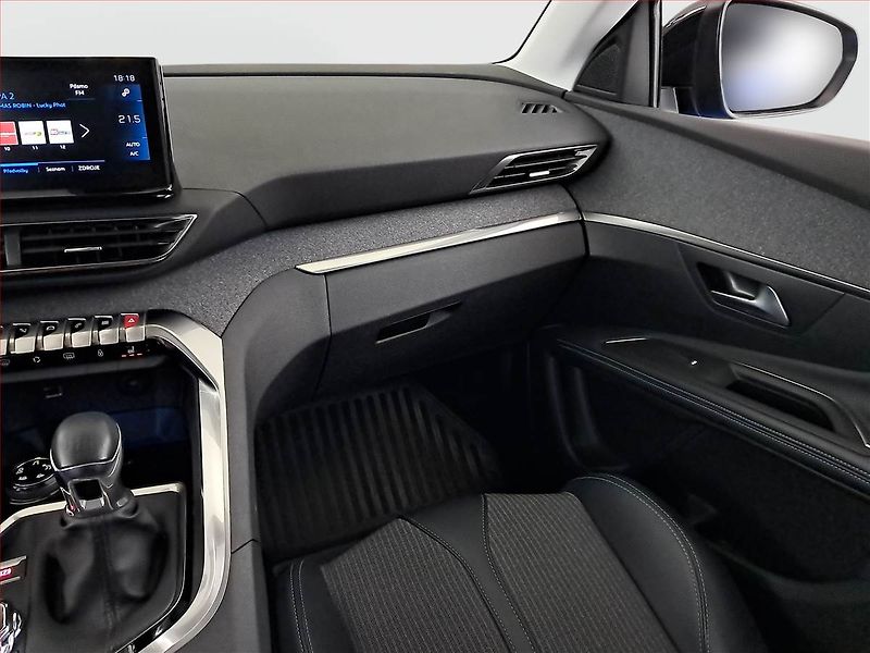 Peugeot 3008 (2023) 1.2 PureTech - fotka 8 z 18