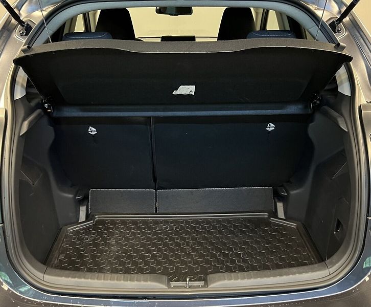 Toyota Yaris 1.5 Hybrid AT STYLE - fotka 12 z 17