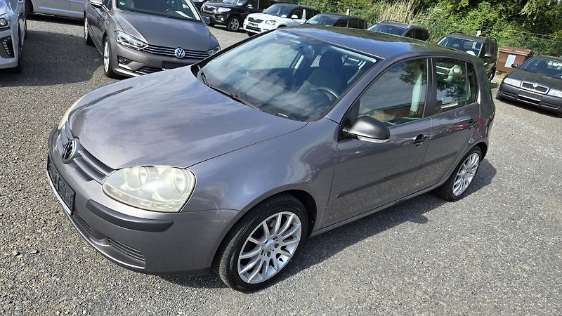 Volkswagen Golf 1.4 TRENDLINE  59KW - fotka 1 z 35