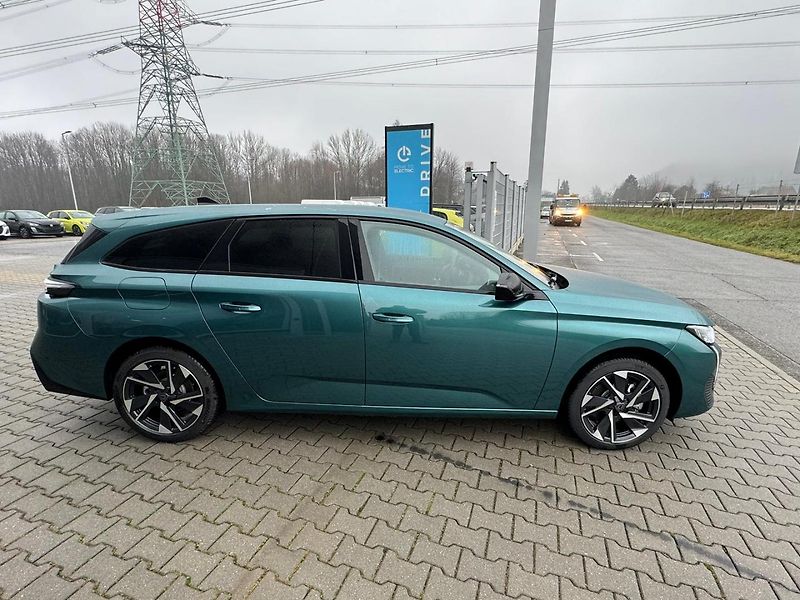 Peugeot 308 SW ALLURE PureTech 130 EAT8 - fotka 9 z 19