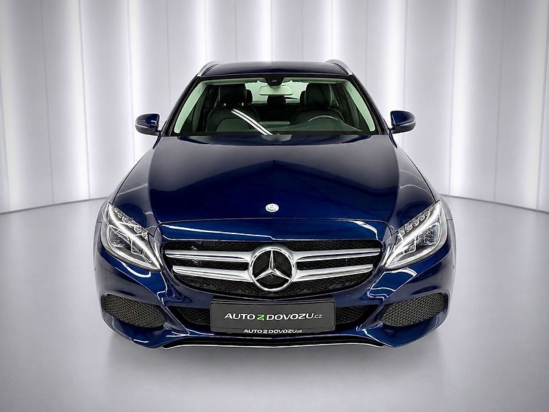 Mercedes-Benz Třídy C 4MATIC AVANTGARDE, LED, TEMPOM - fotka 2 z 25