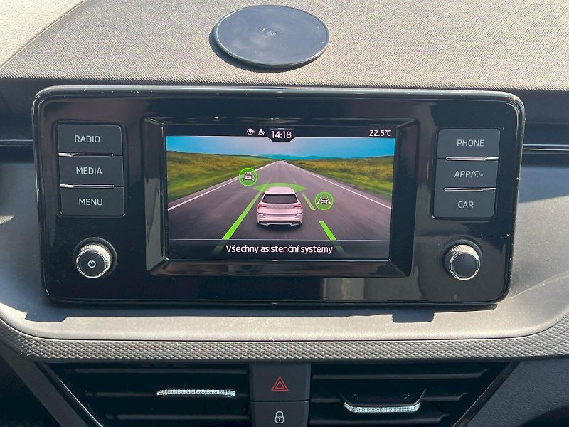 Škoda Kamiq (2023) Ambition 1.0TSi 81kW 6°manuáln - fotka 23 z 27