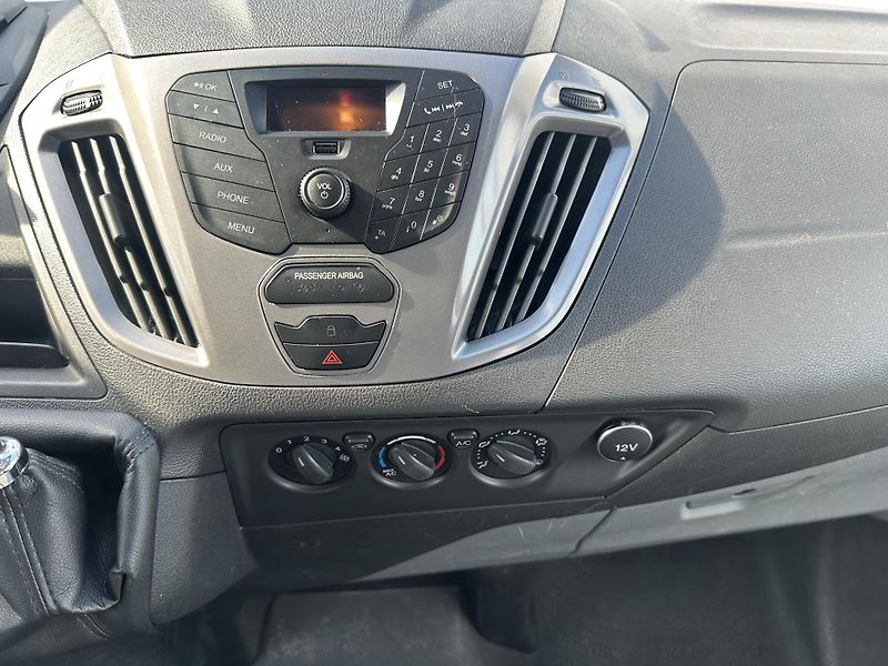 Ford Transit Custom (2018) 2.0TDCi 77kW 9 míst - fotka 24 z 25