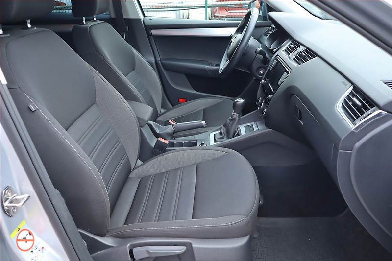 Škoda Octavia (2018) 1.5 TSI, Serv.kniha, Tempomat - fotka 9 z 22