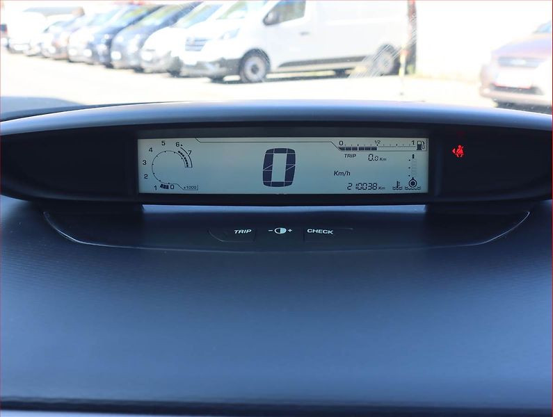 Citroën C4 (2010) 1.4 16V, Serv.kniha, po STK - fotka 11 z 14
