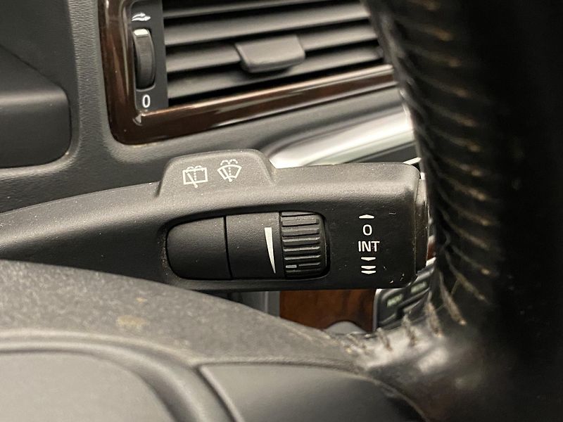 Volvo XC70 D4 AWD KINETIC AUT REZERVACE - fotka 22 z 38