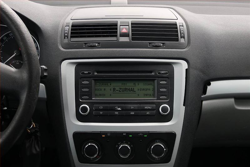 Škoda Octavia (2009) 2.0 TDI, Automat, po STK - fotka 12 z 15