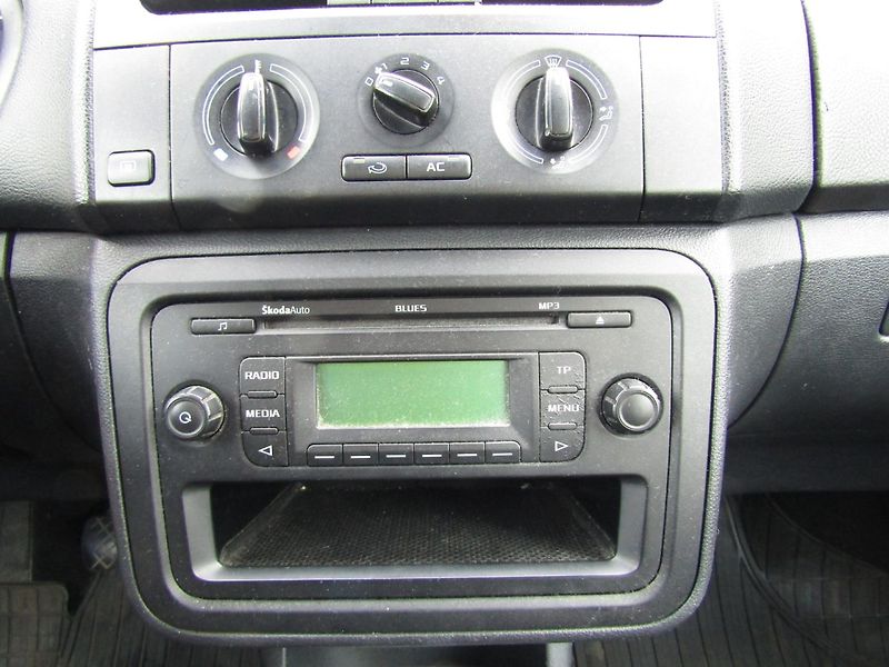 Škoda Roomster (2011) 1.6 TDI 66kW - fotka 32 z 36